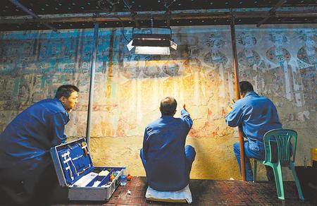 莫高窟記得，“飛天”記得…… ——敦煌研究院文物保護(hù)利用群體素描