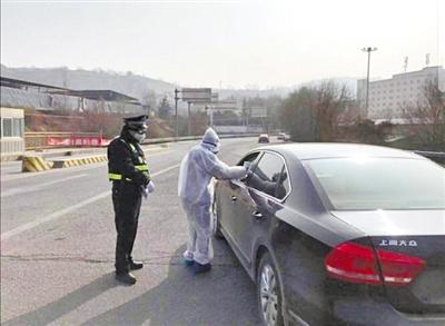 日夜堅(jiān)守，他們的“抗疫十二時(shí)辰”