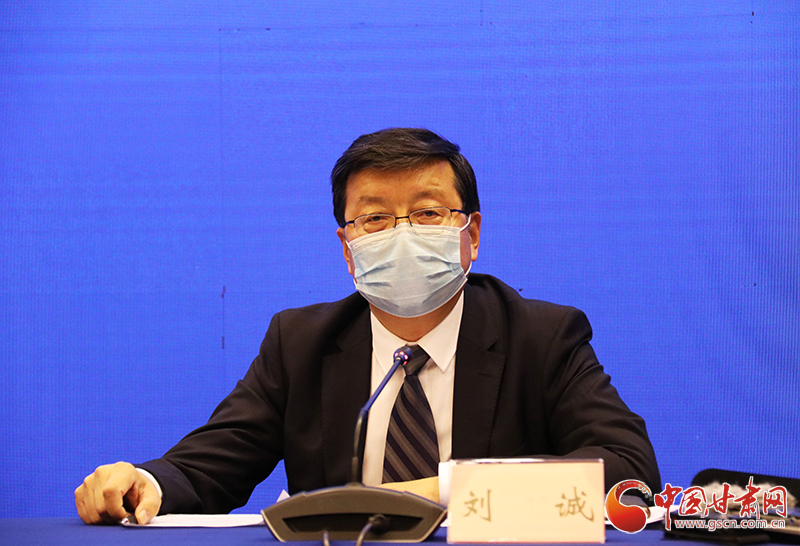 甘肅省人社廳：落實落細“四個確?！贝胧?實現(xiàn)貧困人口基本養(yǎng)老保險全覆蓋（圖）