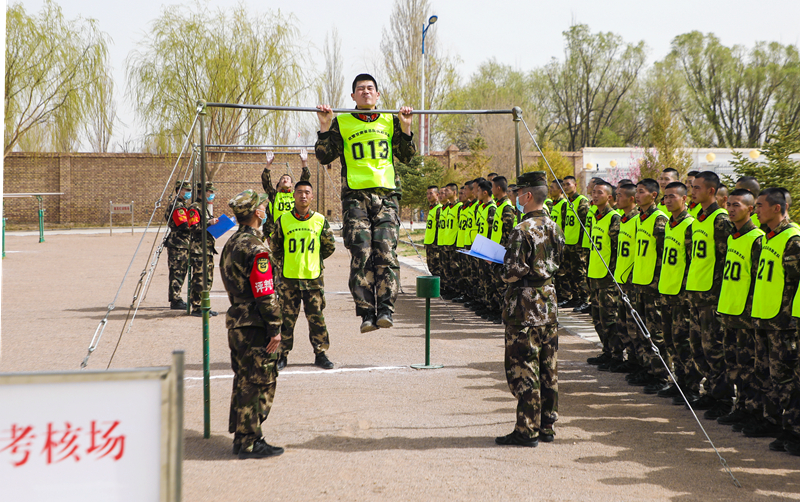 考核全程公開透明！武警甘肅總隊執(zhí)勤支隊組織2020年士官培訓對象選拔工作