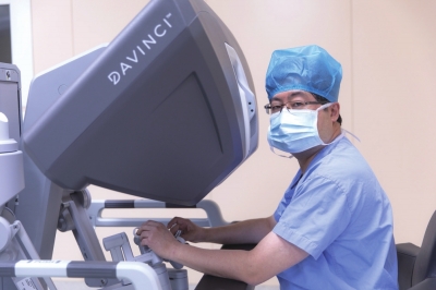 蘭大二院院長王?。捍筢t(yī)精誠“微視野”下可有大作為