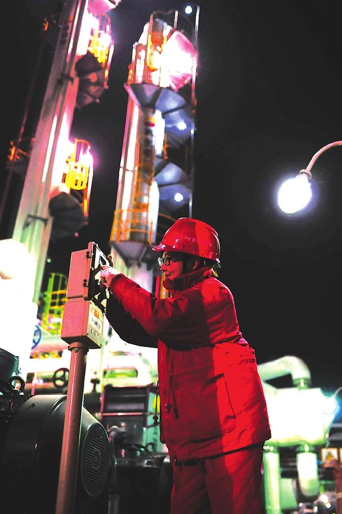 蘭州熱電公司提前開(kāi)閘送熱鍋爐、管網(wǎng)運(yùn)行狀況良好