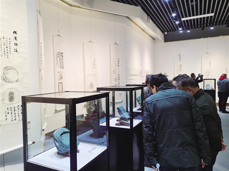 “非遺精品洮硯傳拓題跋藝術(shù)展”開展 洮硯雕刻、傳拓、拓片題跋集中亮相甘肅藝術(shù)館