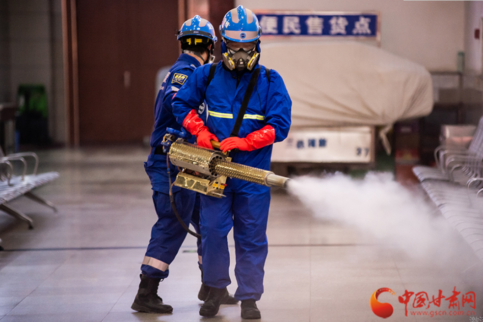 【新春走基層】護(hù)航回家路，蘭州車站這波操作很硬核！