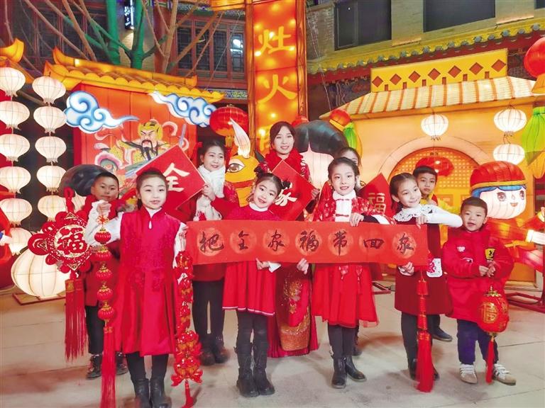 中共蘭州市委宣傳部出品 原創(chuàng)音樂電視《全家?！?向全市人民拜年！