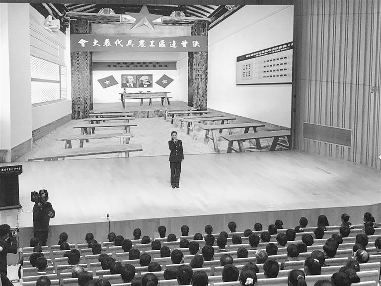 蘭州市開展“學(xué)黨史、頌黨恩、跟黨走”紅色文化進(jìn)校園活動(dòng)