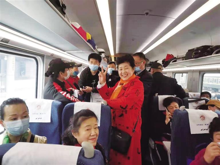 坐上動(dòng)車暢游三峽 蘭鐵國(guó)旅公司推出“定制服務(wù)”