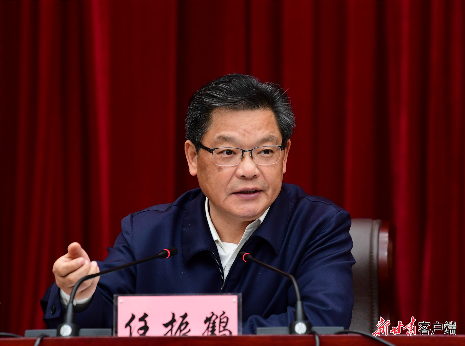 任振鶴在全省新型城鎮(zhèn)化工作推進會議上強調(diào)：凝心聚力抓落實、蹄疾步穩(wěn)向前進，奮力推進新型城鎮(zhèn)化建設(shè)再上新臺階