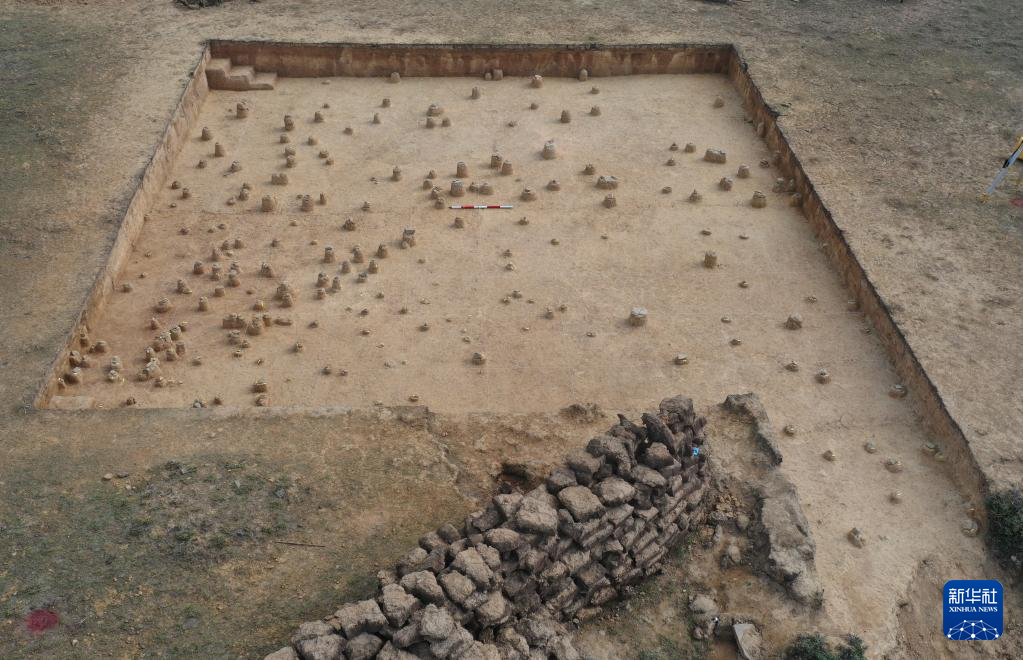 四川稻城縣皮洛舊石器時(shí)代遺址探方發(fā)掘情況（資料圖）。