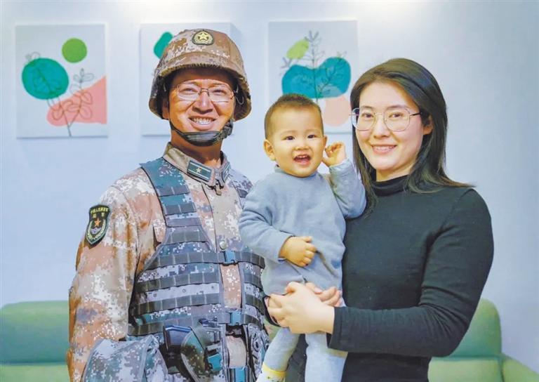 蘭州市退役軍人事務(wù)局舉行清明代祭掃儀式 陳紅軍烈士父親給兒子寫來寄語 “你是祖國的好兒女，也是我們的驕傲”