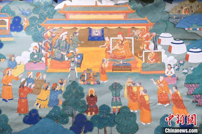 8月20日，在蘭州市博物館展出的大型歷史題材卷軸唐卡“涼州會(huì)盟”?！〈魑牟?攝