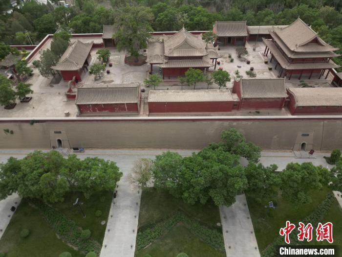 5月16日，航拍下的雷臺漢墓墓室入口。戴文昌　攝