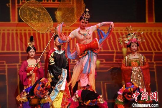 2023年第六屆敦煌文博會期間，系列演藝上演。(資料圖)李亞龍 攝