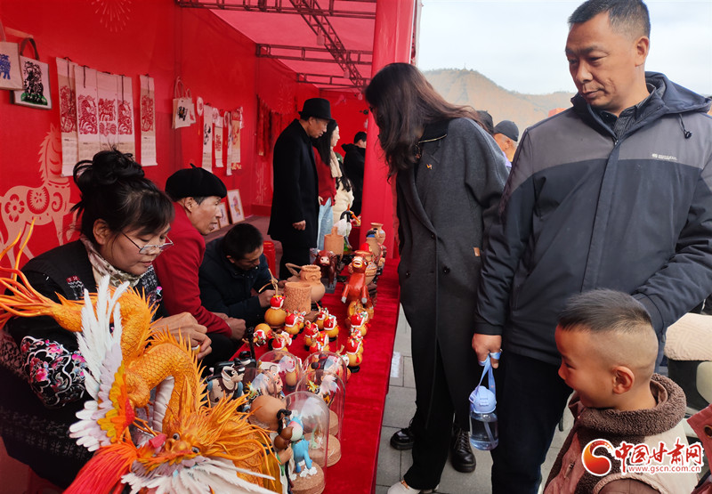 國潮賀新春 崆峒年貨集點(diǎn)燃新春煙火氣